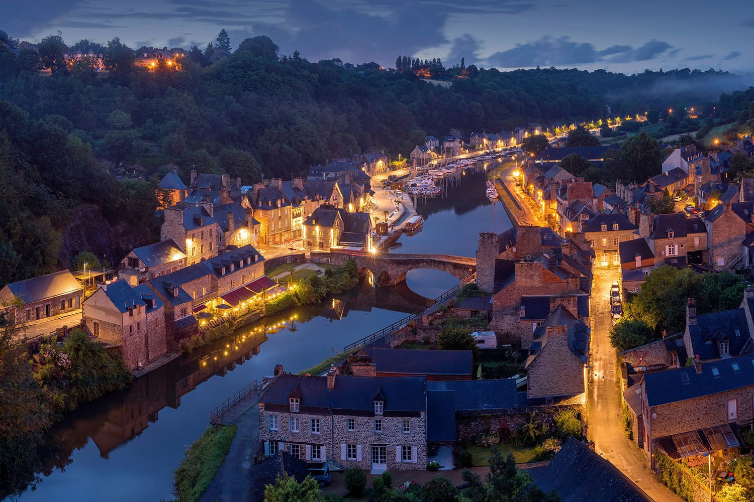 dinan-pedro-lastra-5g8dJvtYRYA-unsplash